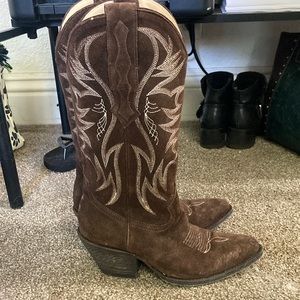 Cowgirl heeled boots